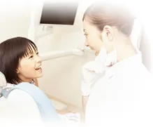 4 口腔外科・歯周科・補綴科との密接な連携体制で総合的な治療を